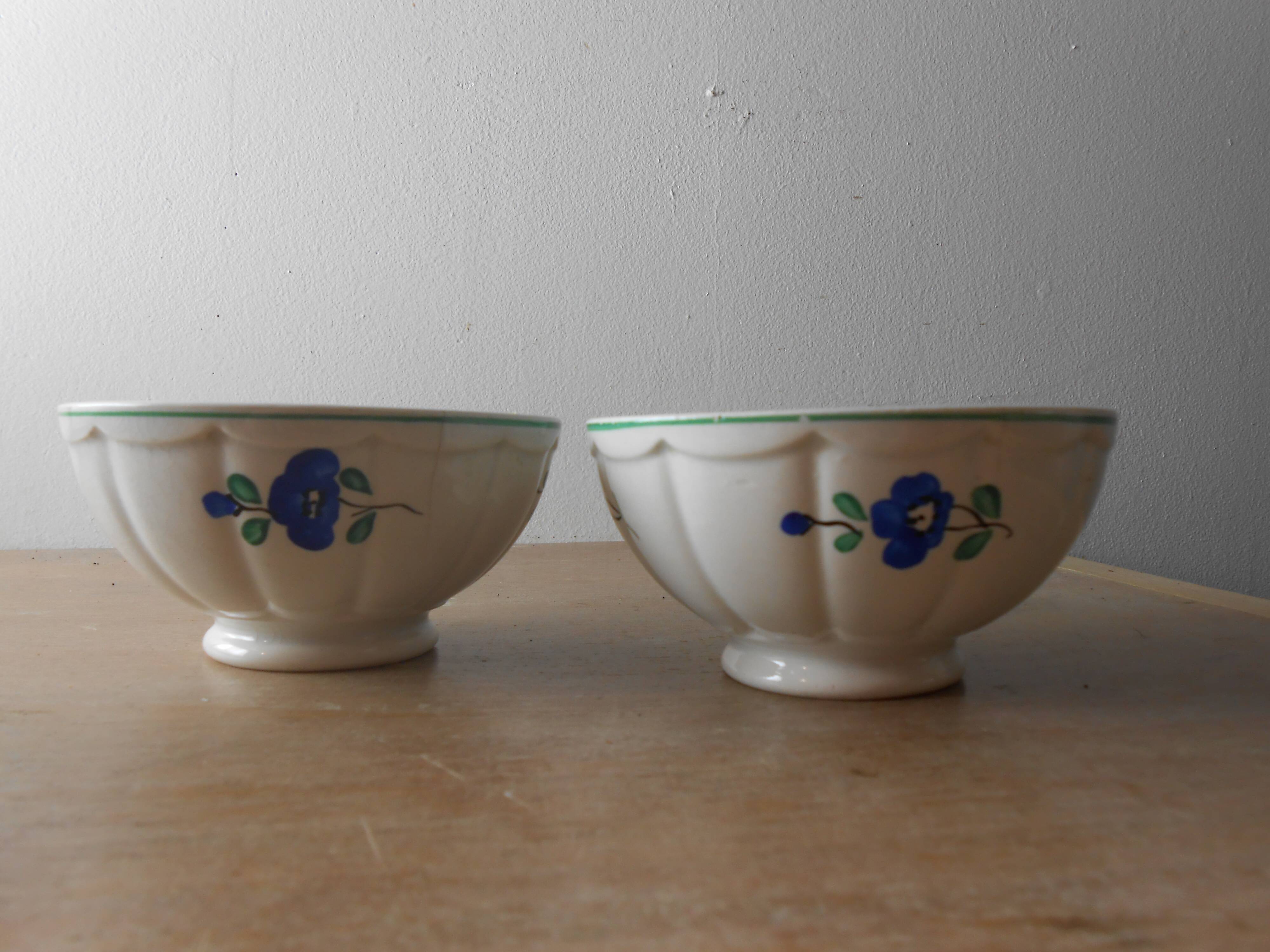 Small bowls in Sarreguemines France majolica