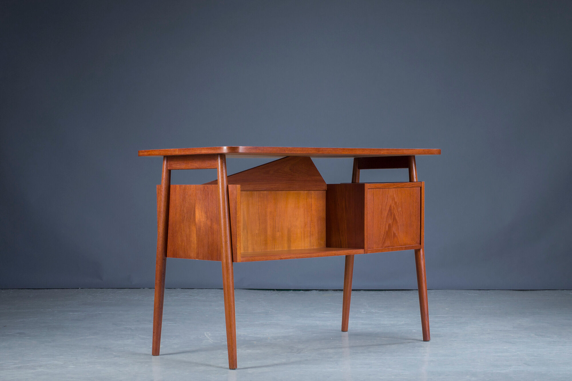 Mid-century teak desk by Gunnar Nielsen for Tibergaard, Denmark 1960s