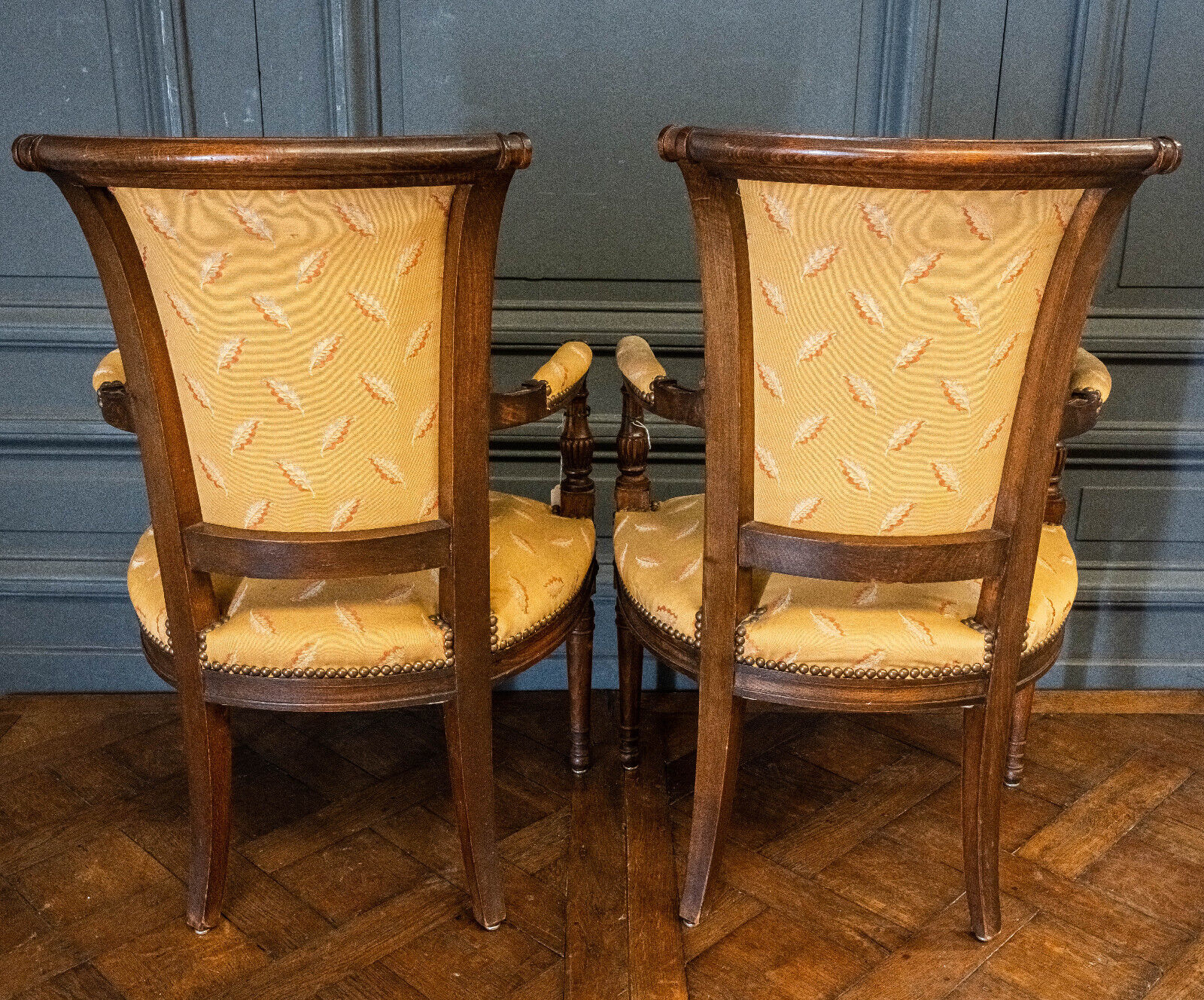 Pair of convertibles of the Directoire in walnut early nineteenth