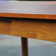 Table scandinave