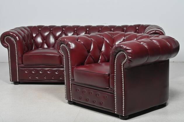Vintage Chesterfield armchair in burgundy leather - teak frame, 1960s