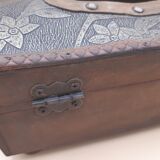 Wooden tissue box