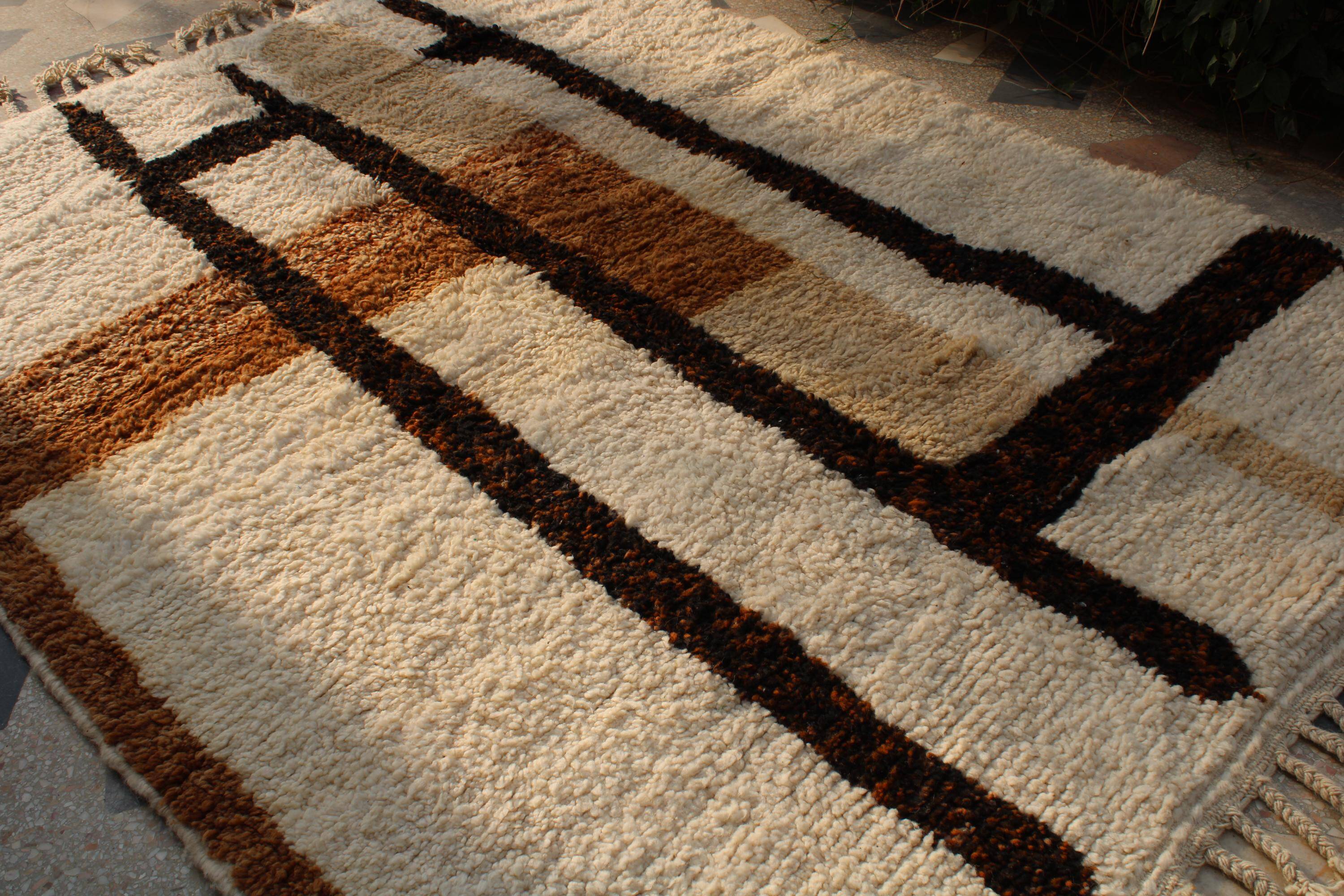 Authentic handmade Moroccan rug 3x2 m