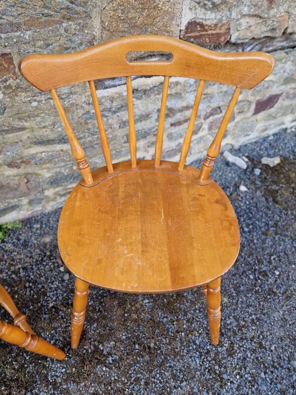 Paire de chaises en bois massif 1963 par Nesto Suède