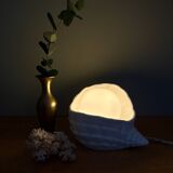 Vintage shell lamp in ceramic and white opaline