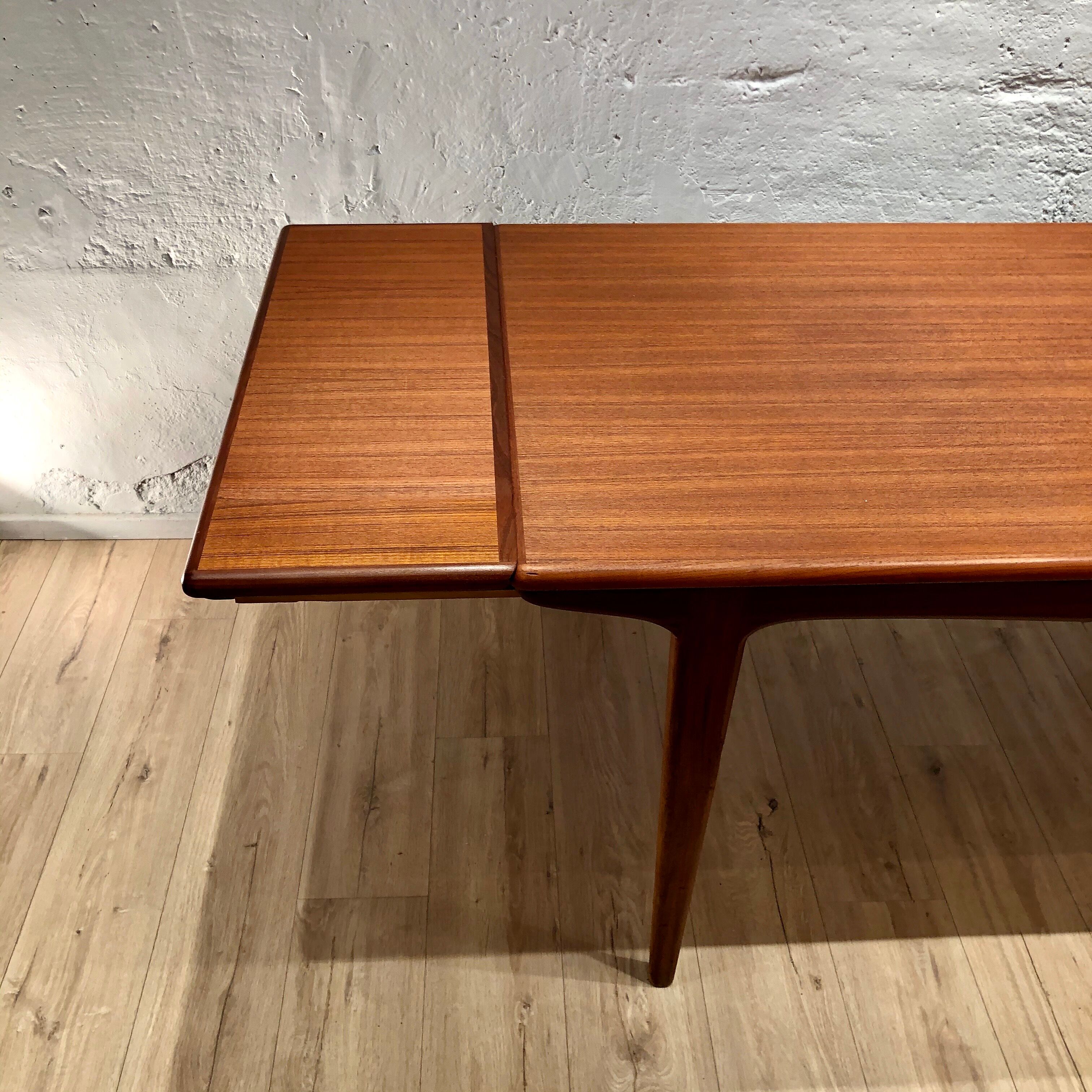 Johannes Andersen table 1960 in teak