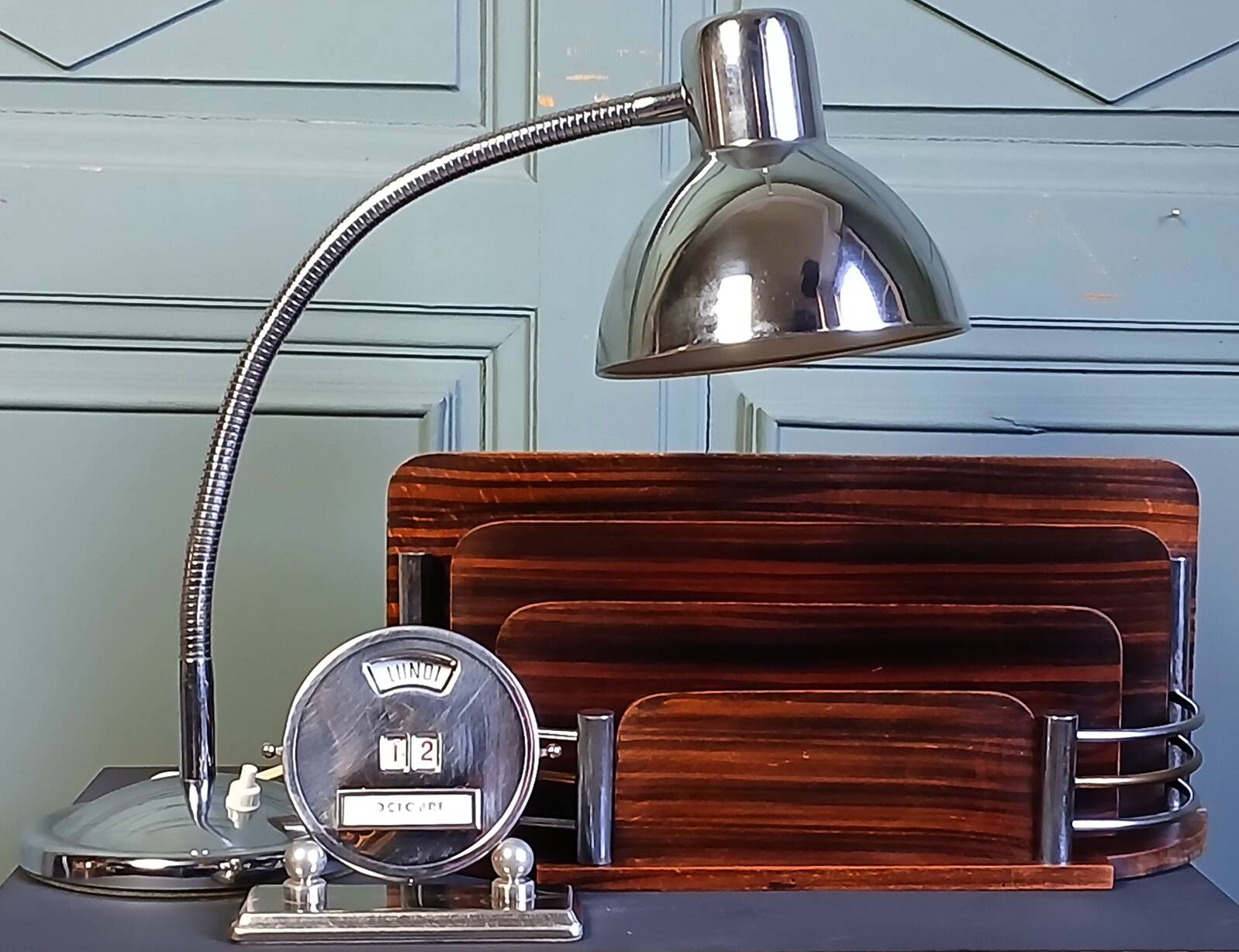 Articulated desk lamp in chrome metal, circa 1960.