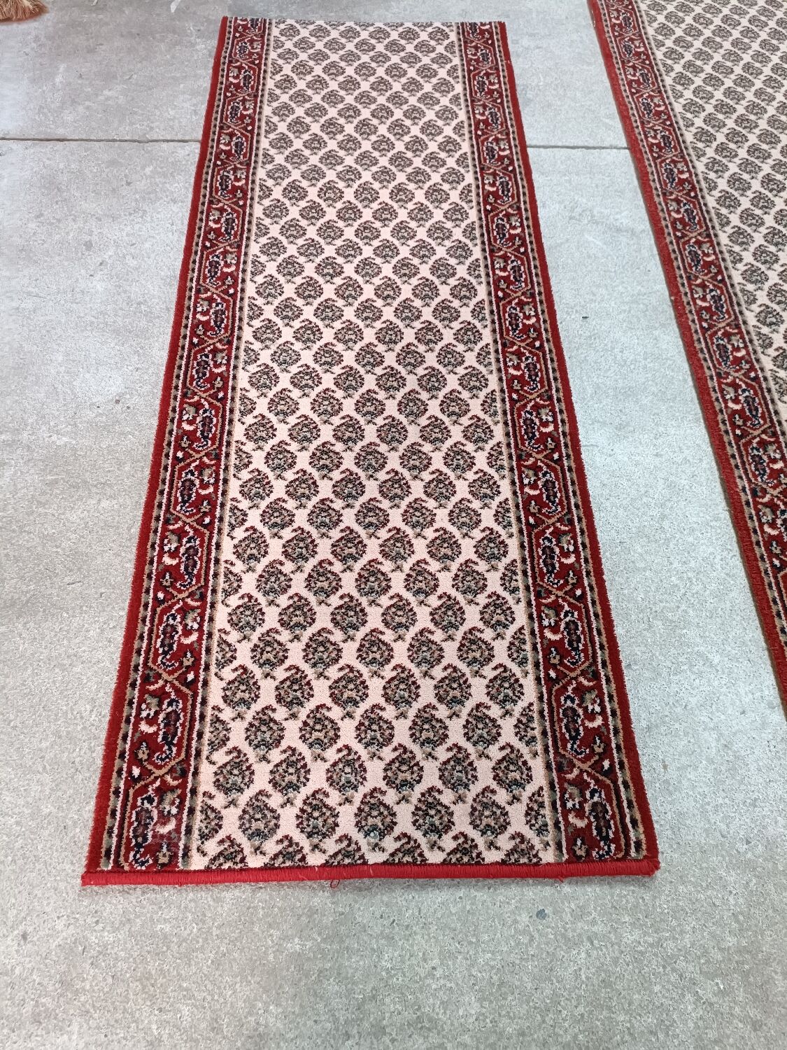 Pure new wool hallway rug Konia model from Lano, Belgium