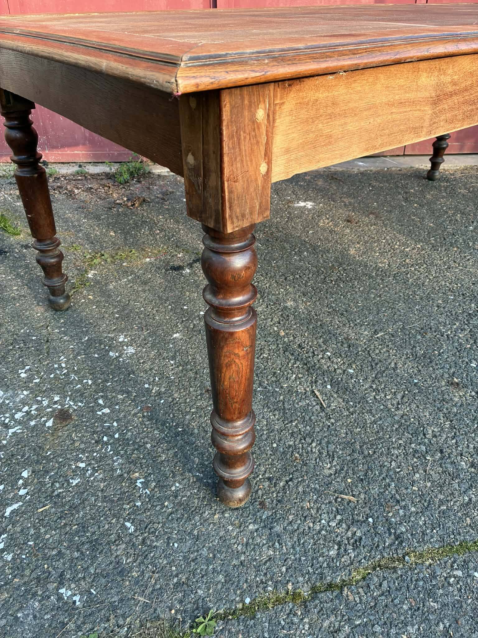 Farmhouse/dining table