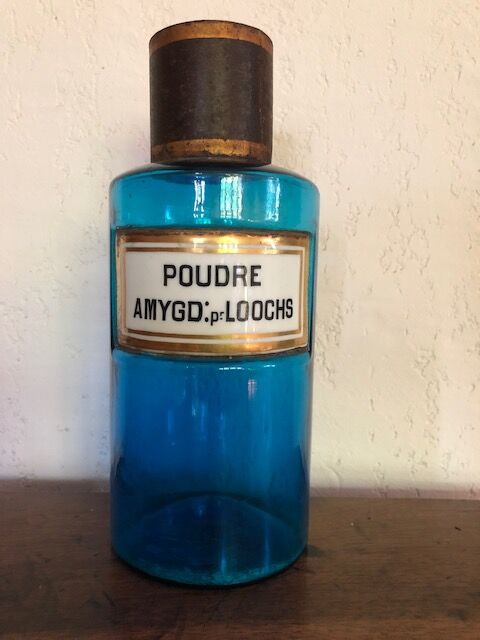 Napoleon III medicine jar