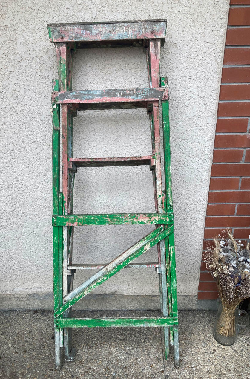 Escabeau d'artiste ancien patiné