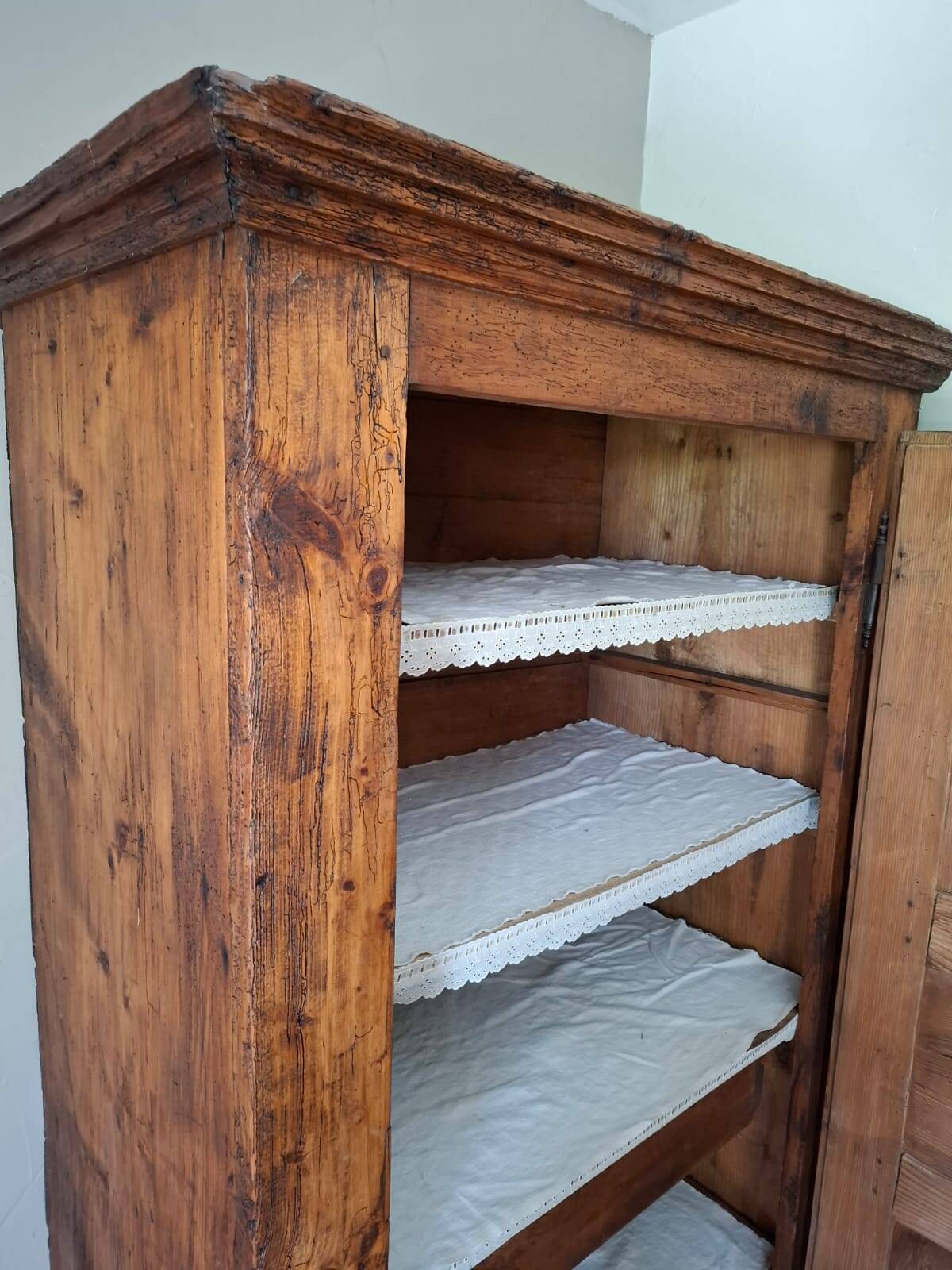 A very pretty old hosiery