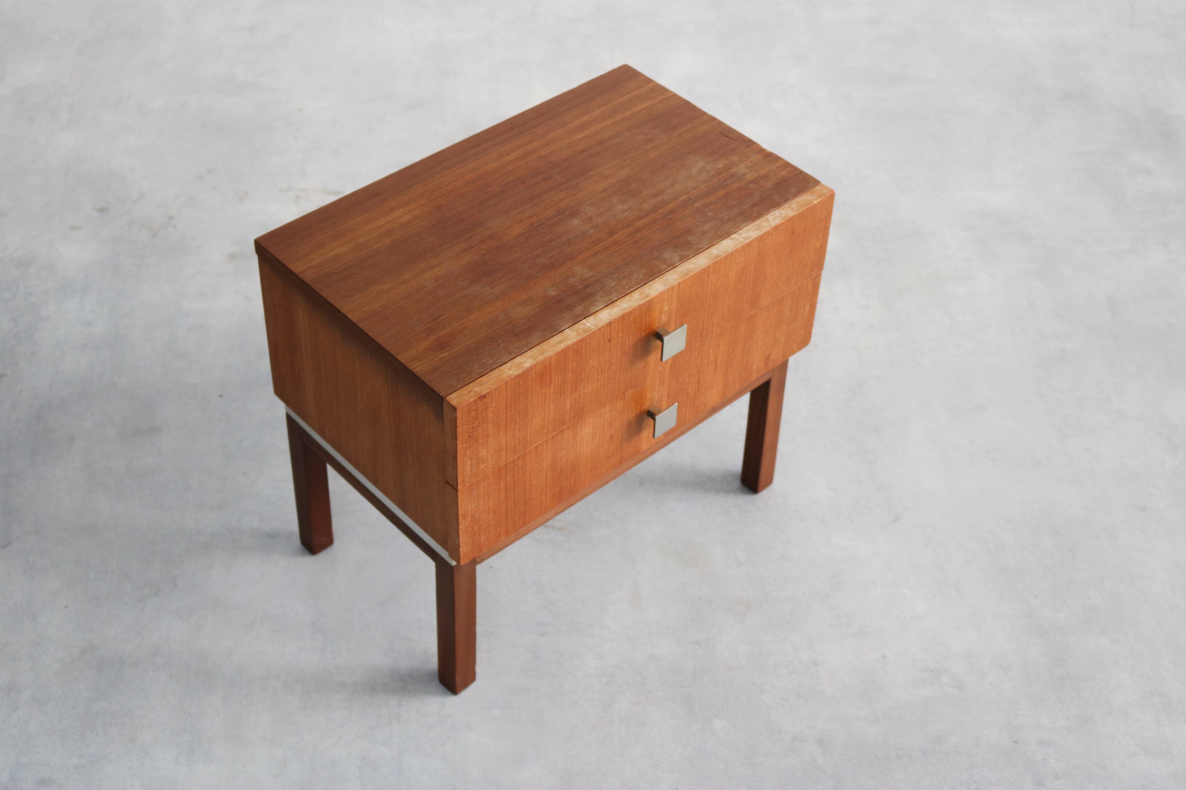 Vintage bedside table | chest of drawers | 60s | teak