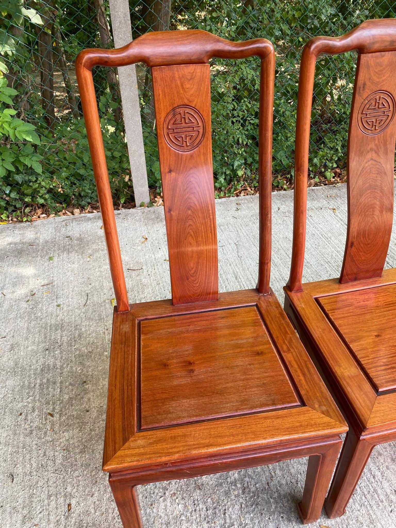 Set of 5 Chinese Ming chairs in solid rosewood – Engraved Shou pattern 70