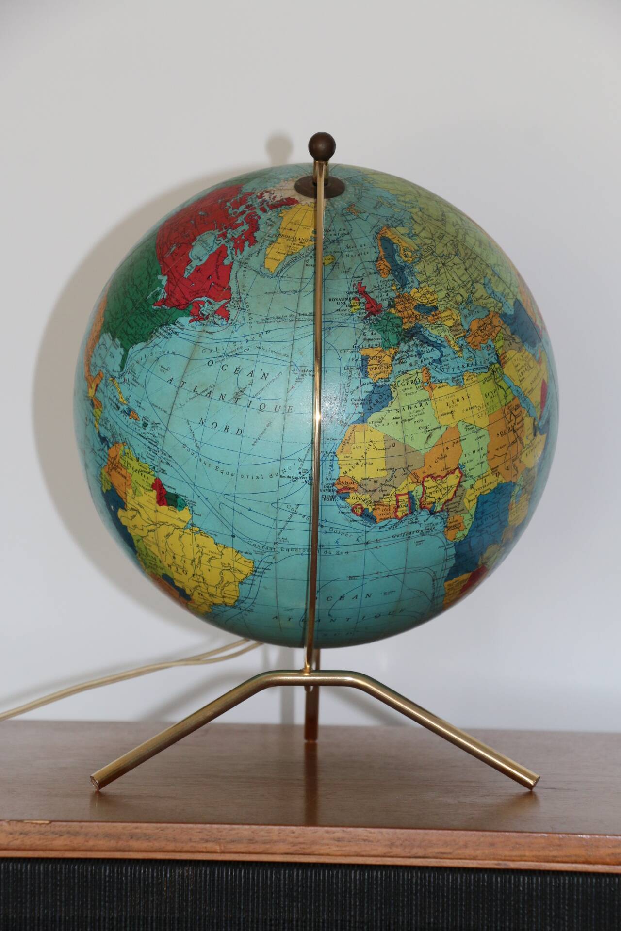 Globe terrestre lumineux TARIDE verre 1966