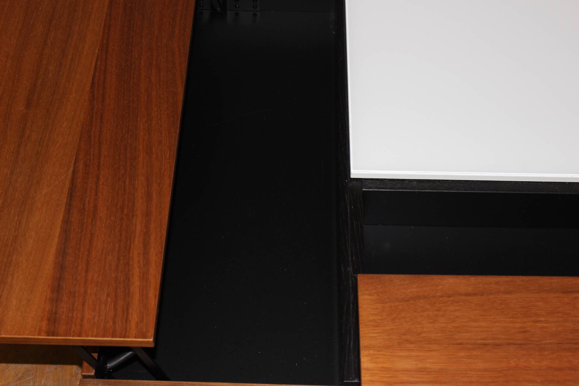 Coffee table model "Chiva" by Boconcept