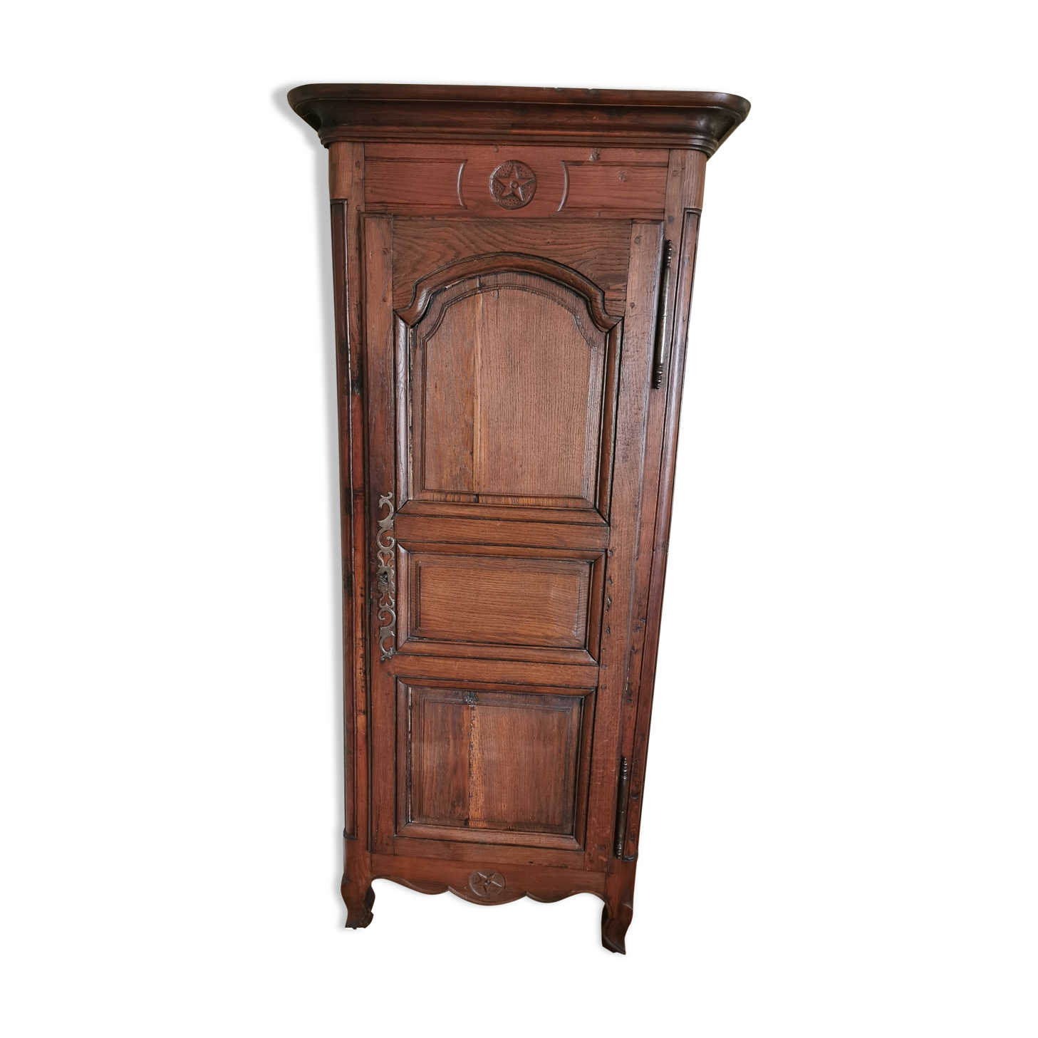 Good man standing oak