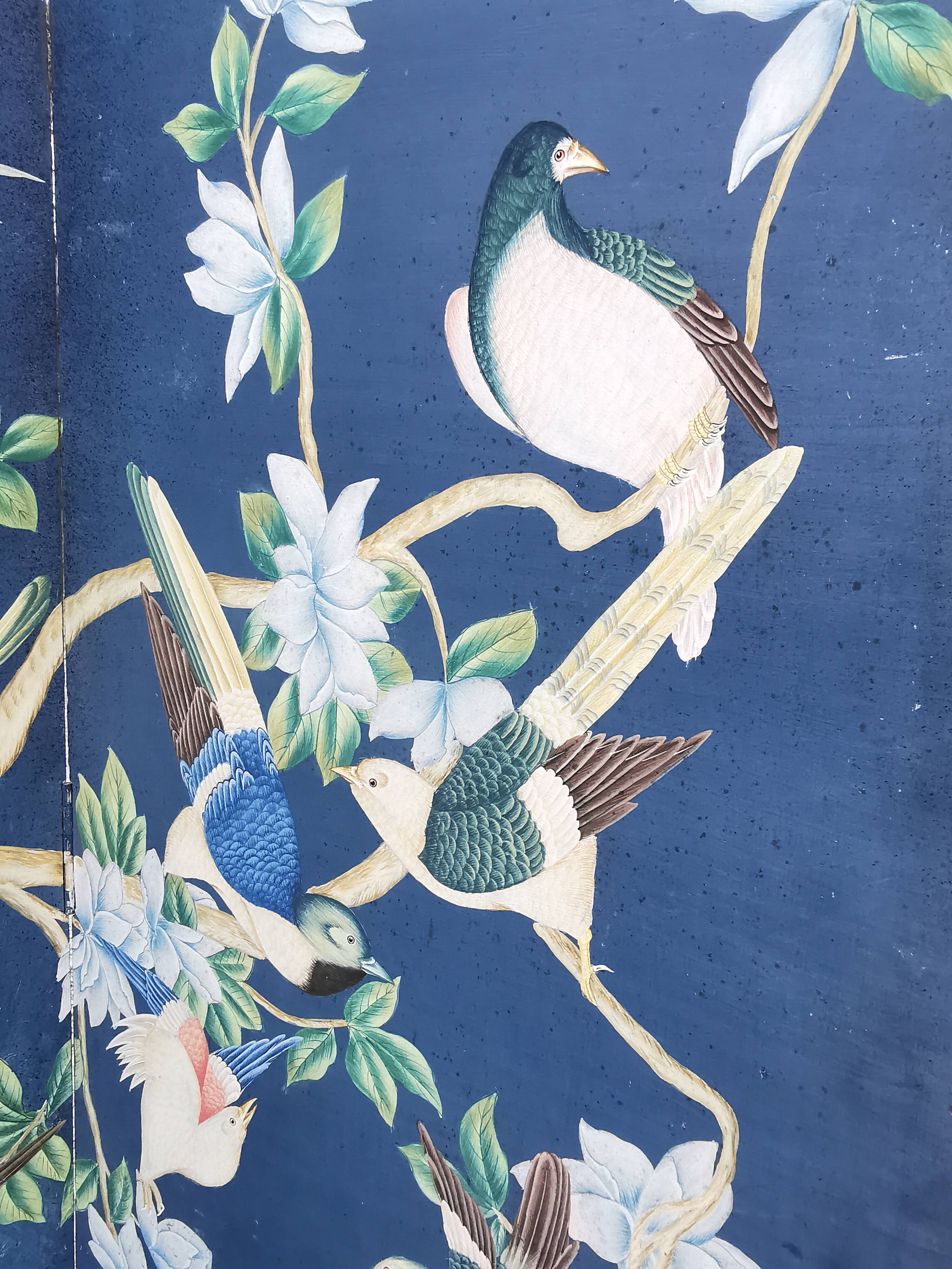 Wooden screen painted hand decorating birds