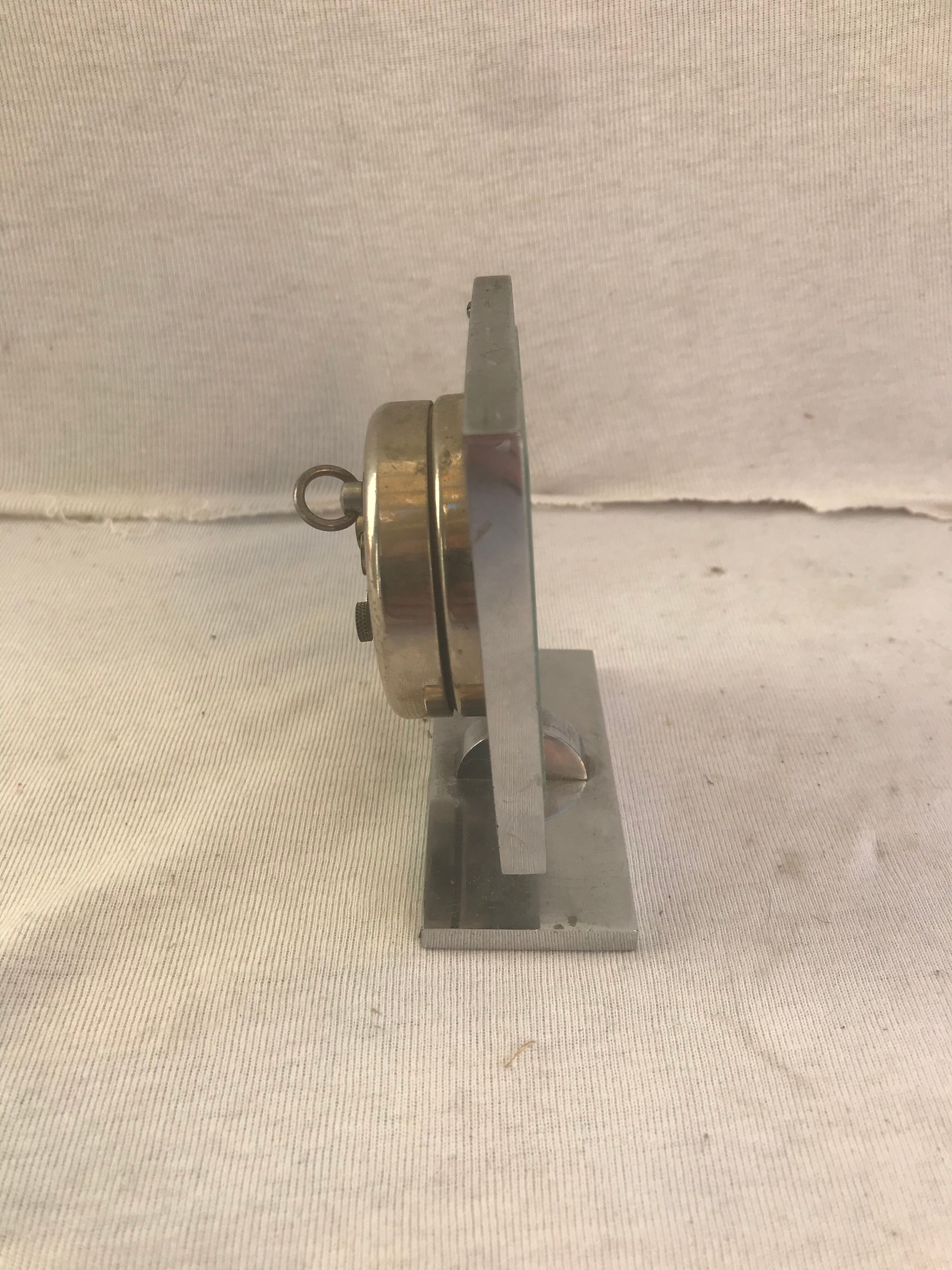 Former reveil square metal chrome vintage decoration