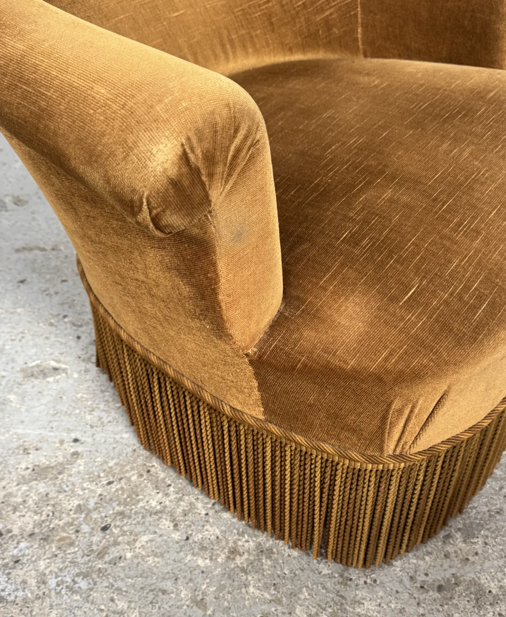 Toad chair