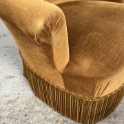 Toad chair