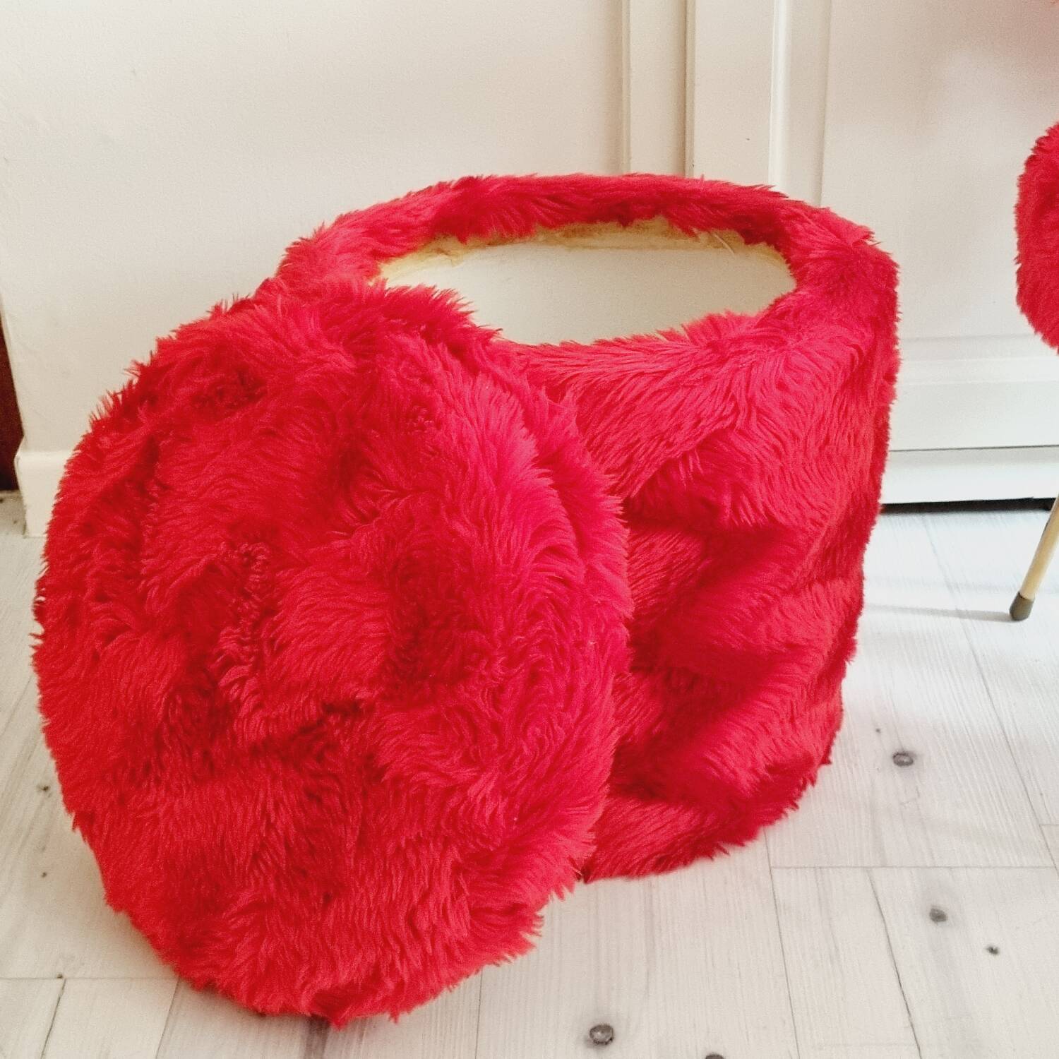 Pelfran France red pouf