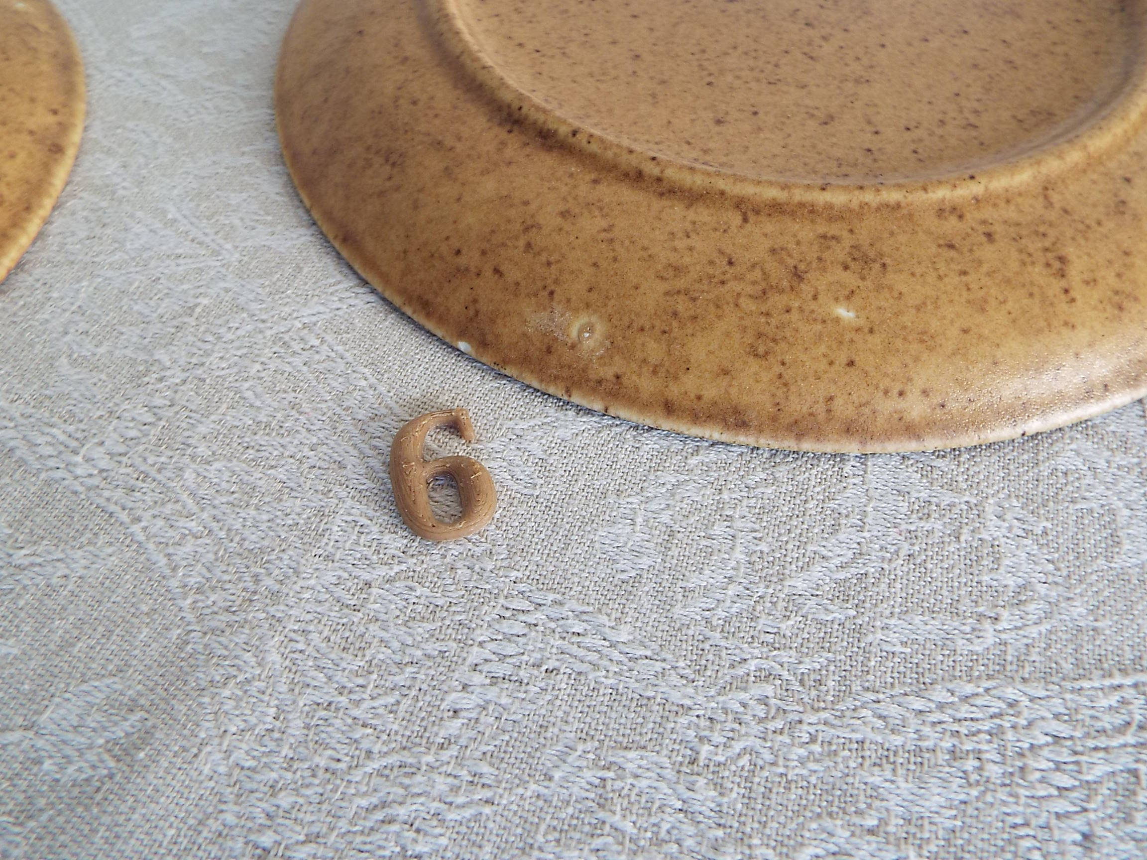 6 Longchamp stoneware dessert plates