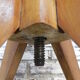 2 chaises en bois studio