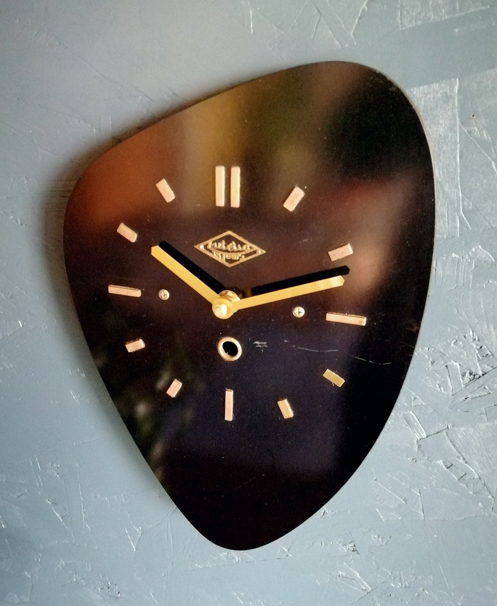Horloge formica vintage pendule murale silencieuse asymétrique "Lutecia noir"