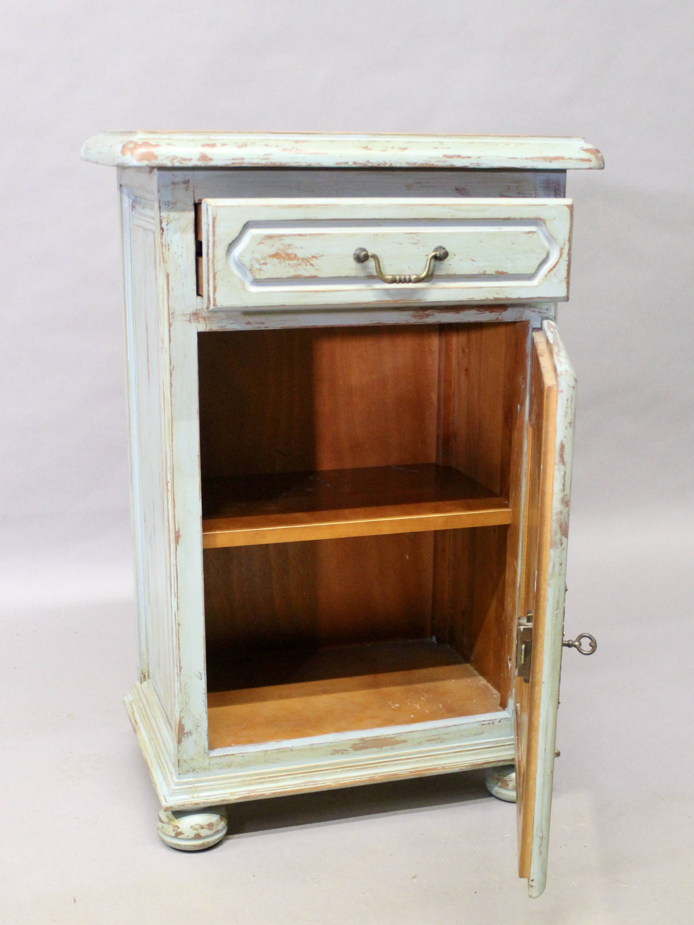 Cherry wood patinated cupboard Provence