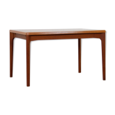 Extendable table by Henning Kjærnulf for Vejle Stolefabrik