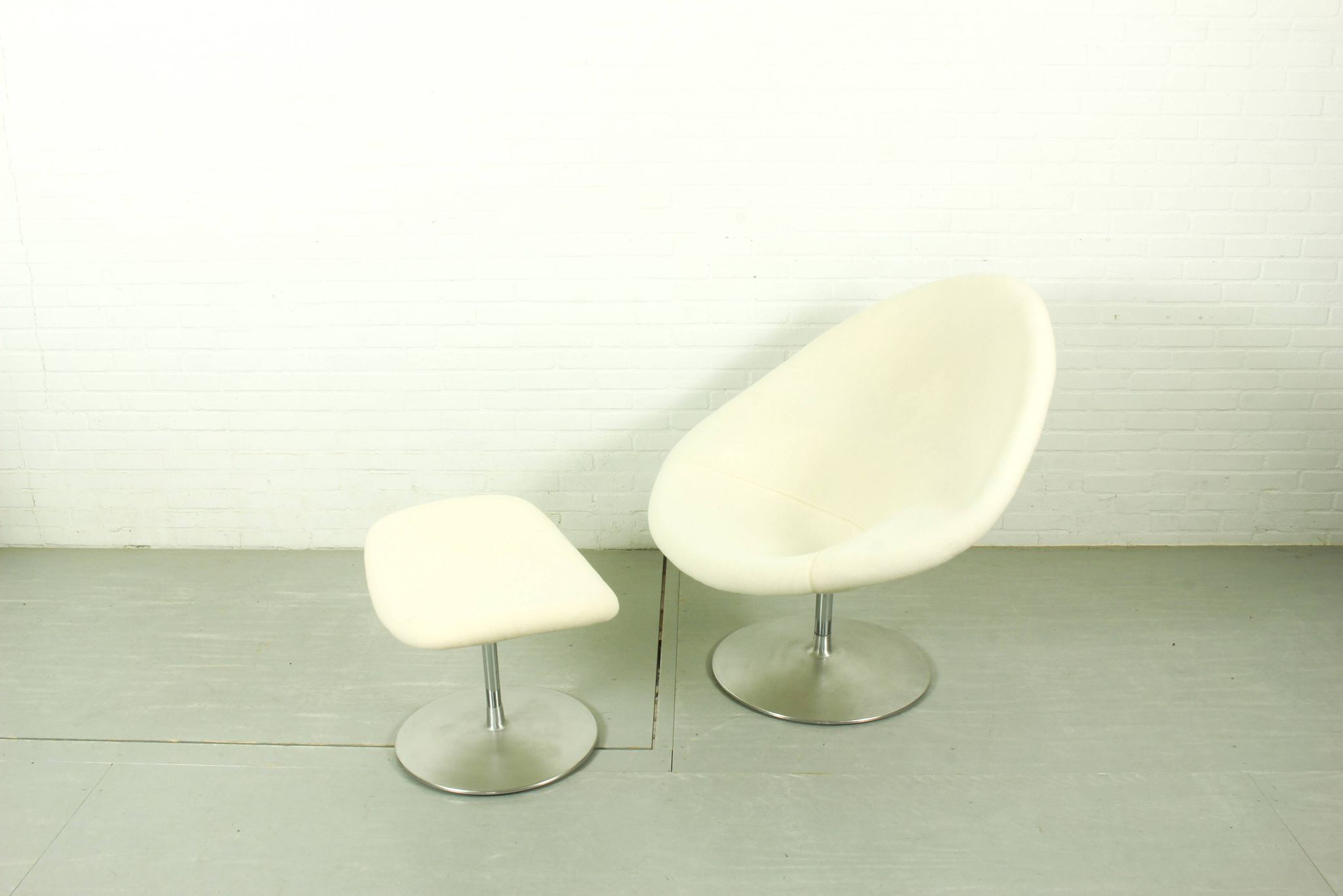 Iconic Pierre Paulin "Globe" Chair & Ottoman for Artifort