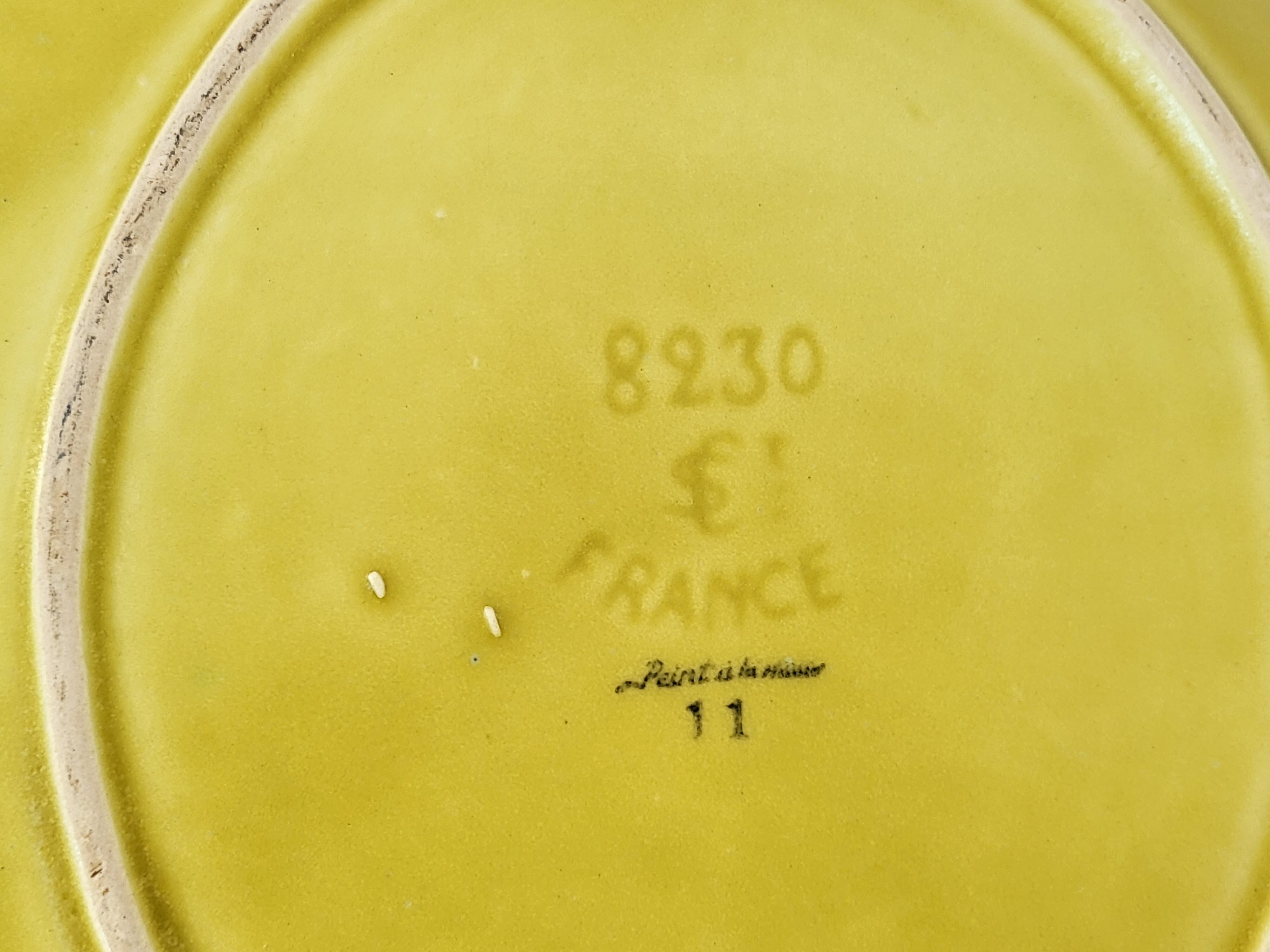 Dish Saint-Clément vintage 1950