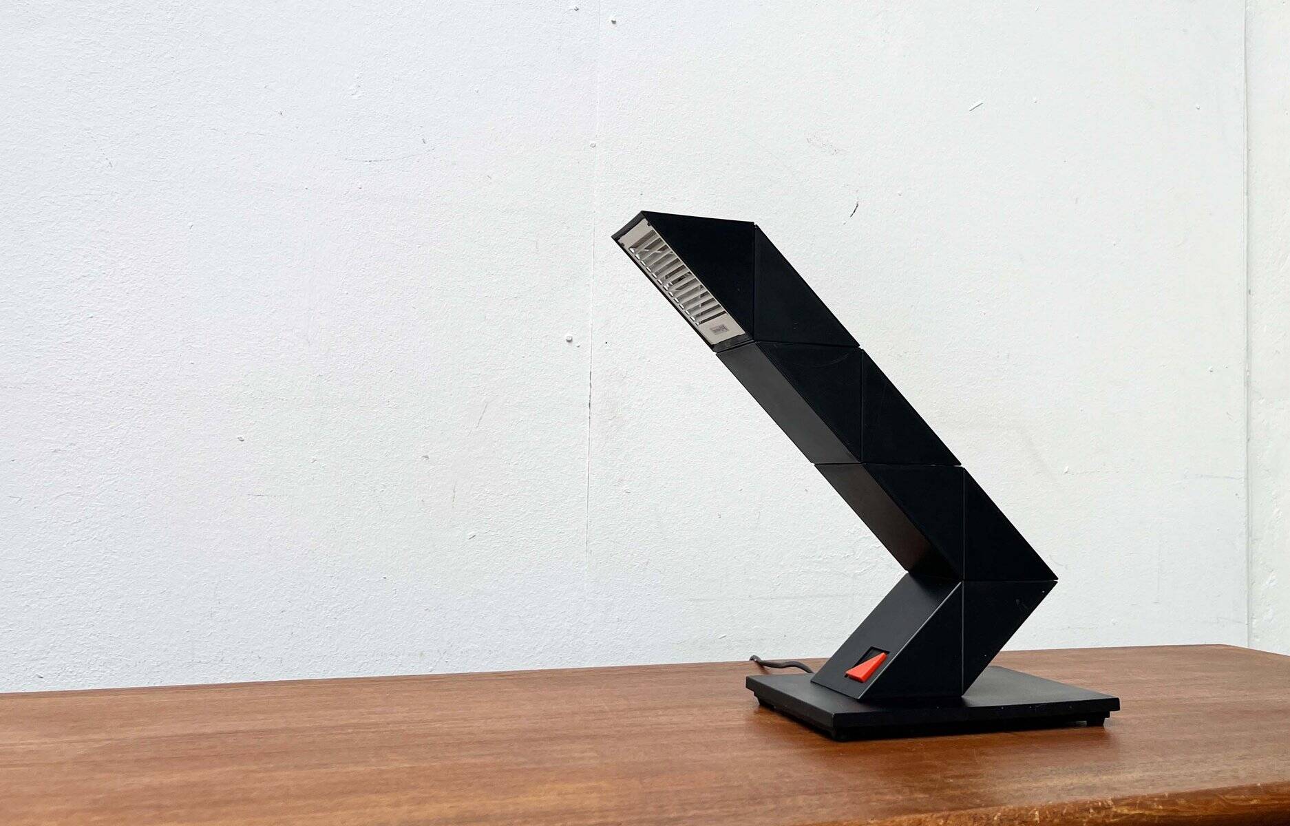 Flexible table lamp Z-Lite Zig Zag postmodern model, 1980s