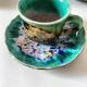Tasses et soucoupes Morvan en céramique émaillée polychrome