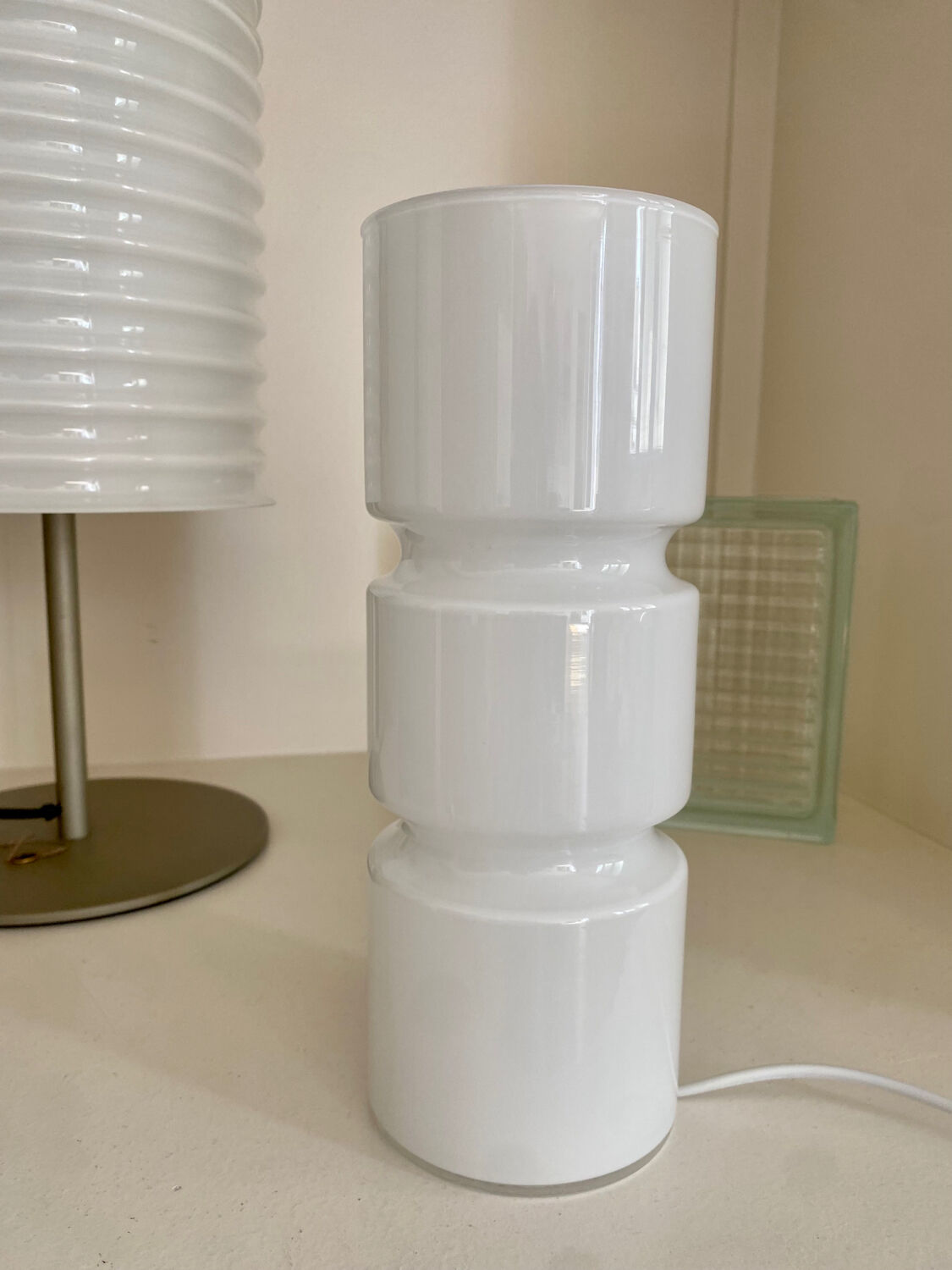 Fitz lamp in white glass Vintage Habitat