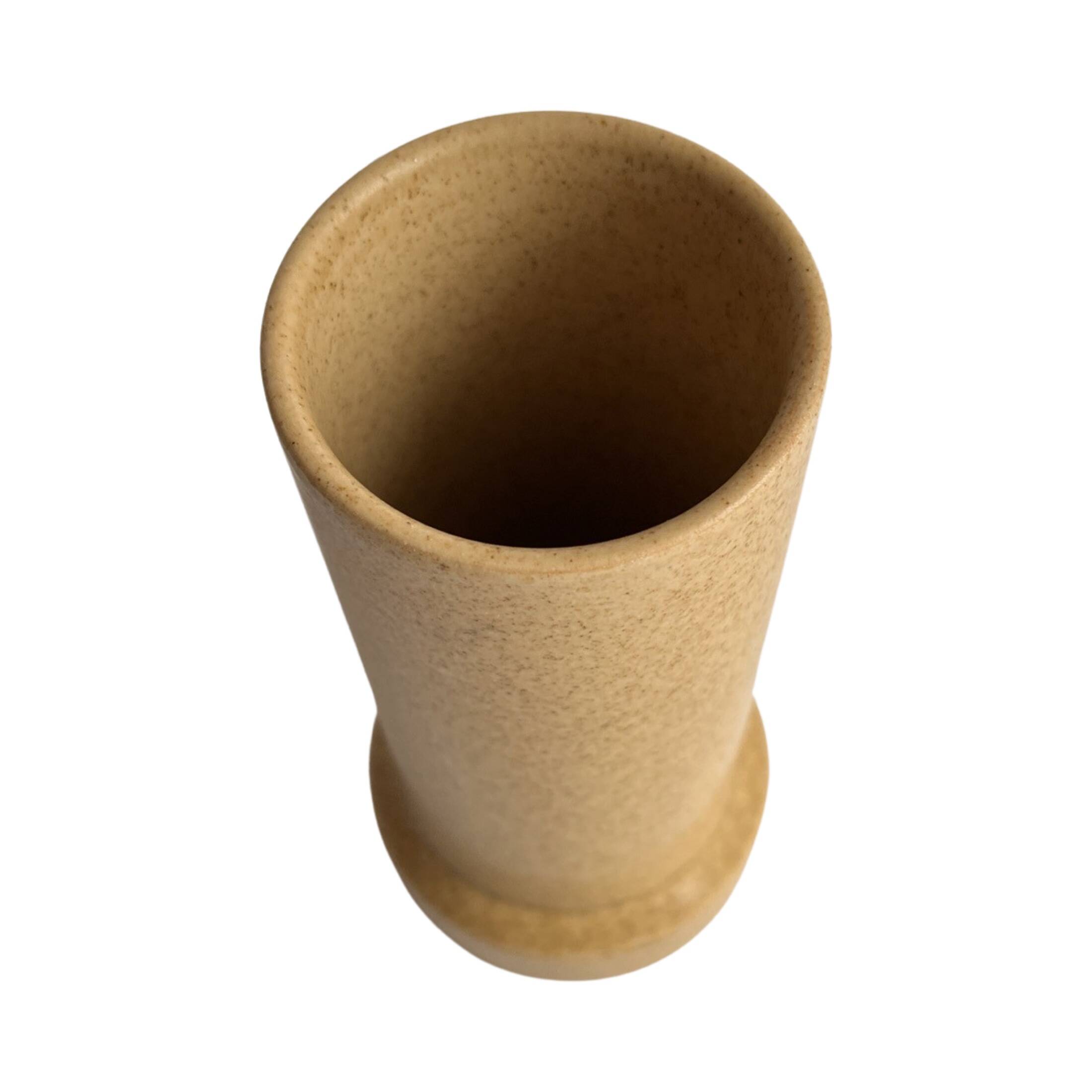 Porcelain, minimalist vase IFAT90 Mirostowice, 1970s.