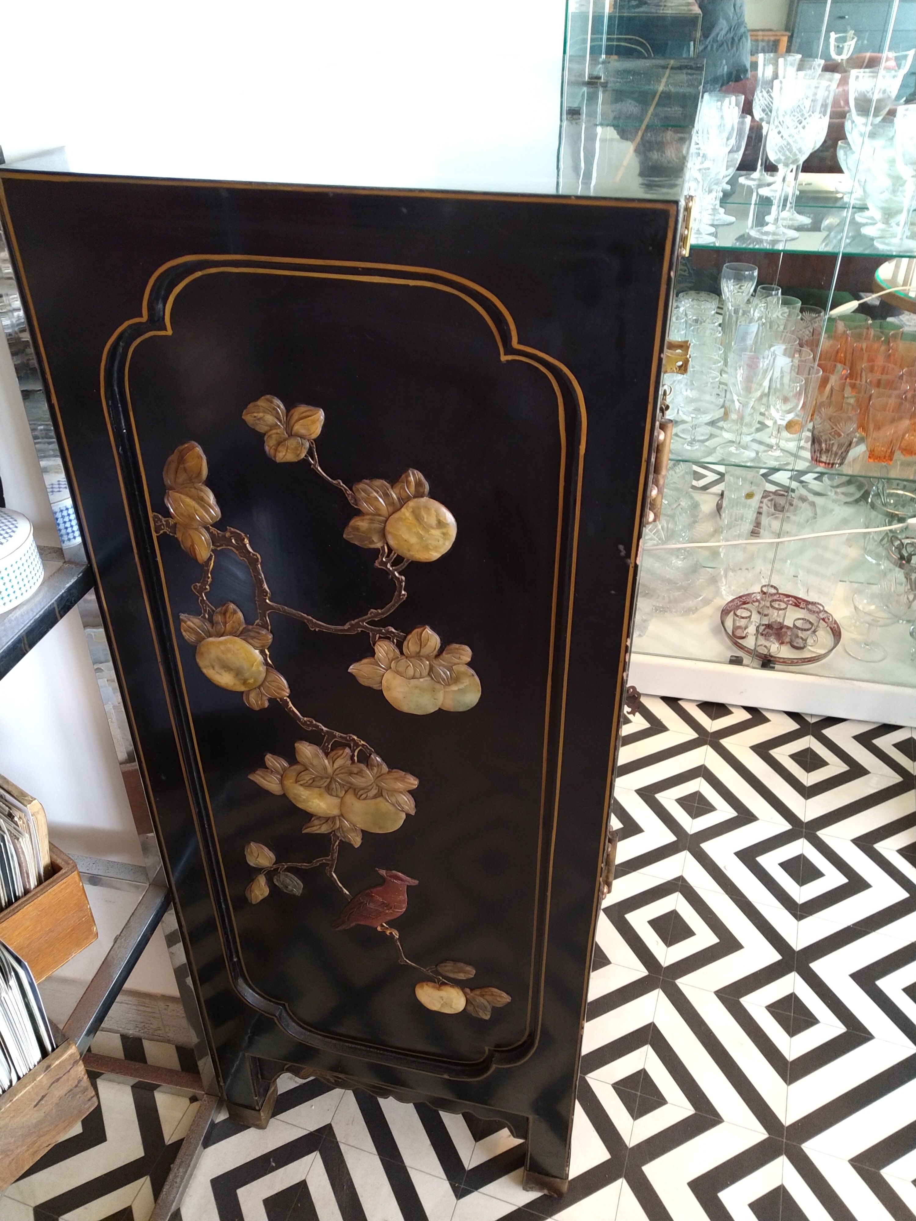 Chinese buffet decorating hard stones