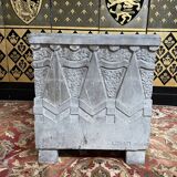 Cache-pot époque art déco en ciment signé « louis lonati dijon »