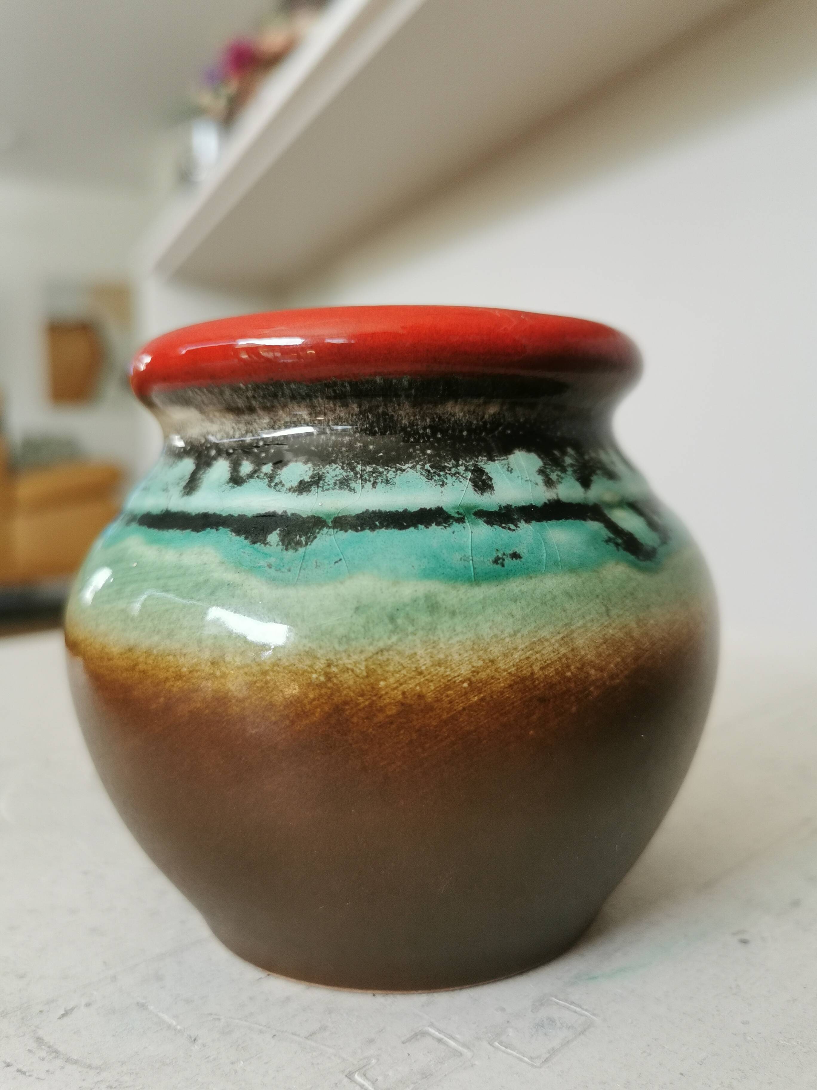 Vase vintage en céramique KIL de Yougoslavie : bordure marron, turquoise et rouge, années 1970