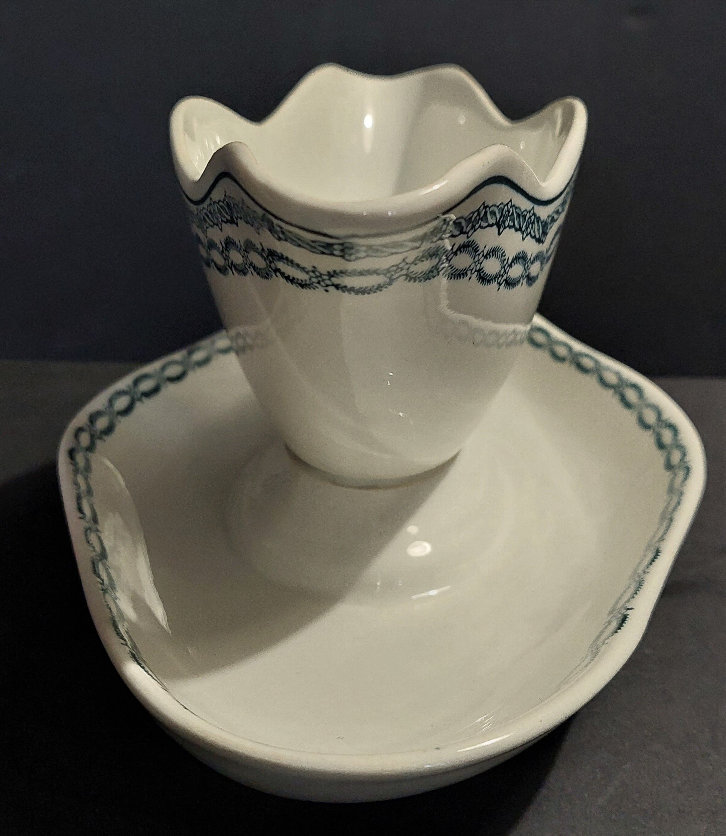 Faience sauce boat from Saint Amand