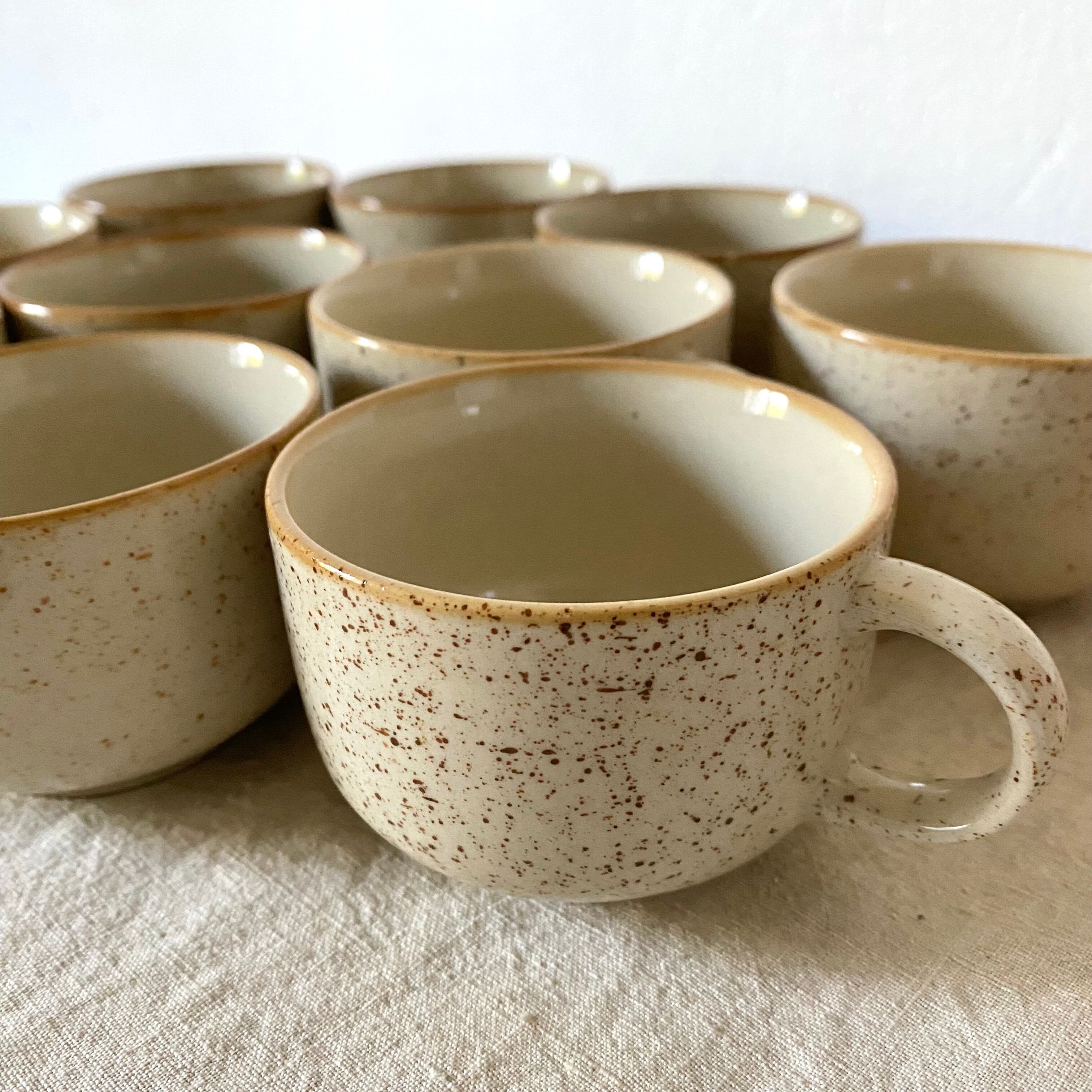 Porcelain stoneware cups