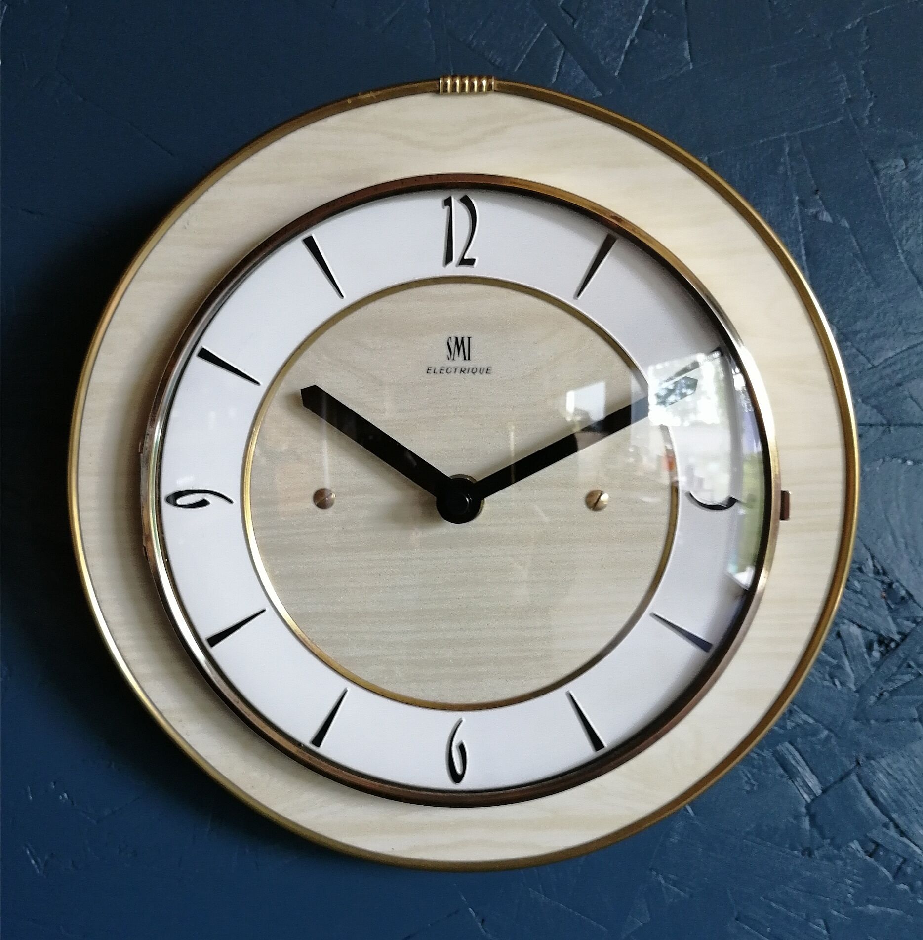 Formica vintage clock round silent wall clock "SMI golden maple"