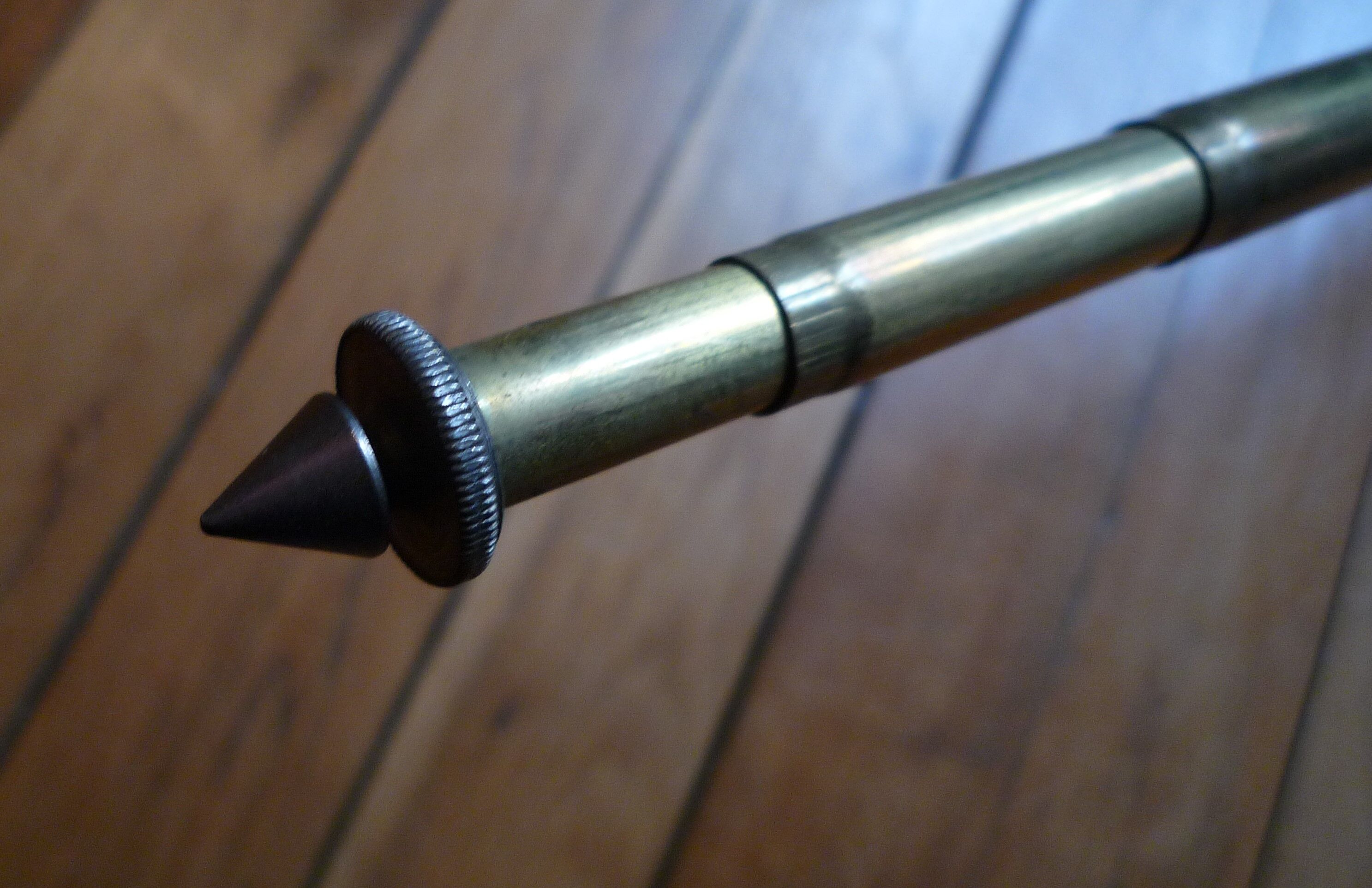 Industrial style tripod lamp, old tripod 1930s