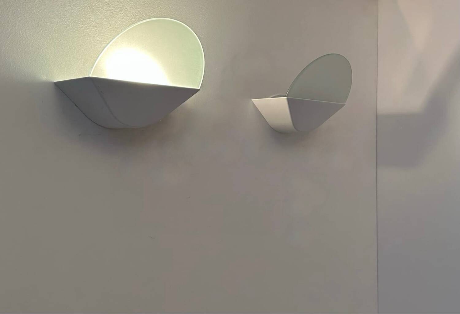 Pair of vintage wall lights, white metal and sandblasted glass, Italy 1970