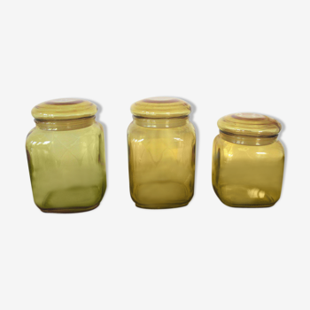 Ensemble de trois pots bocaux en verre jaune vintage