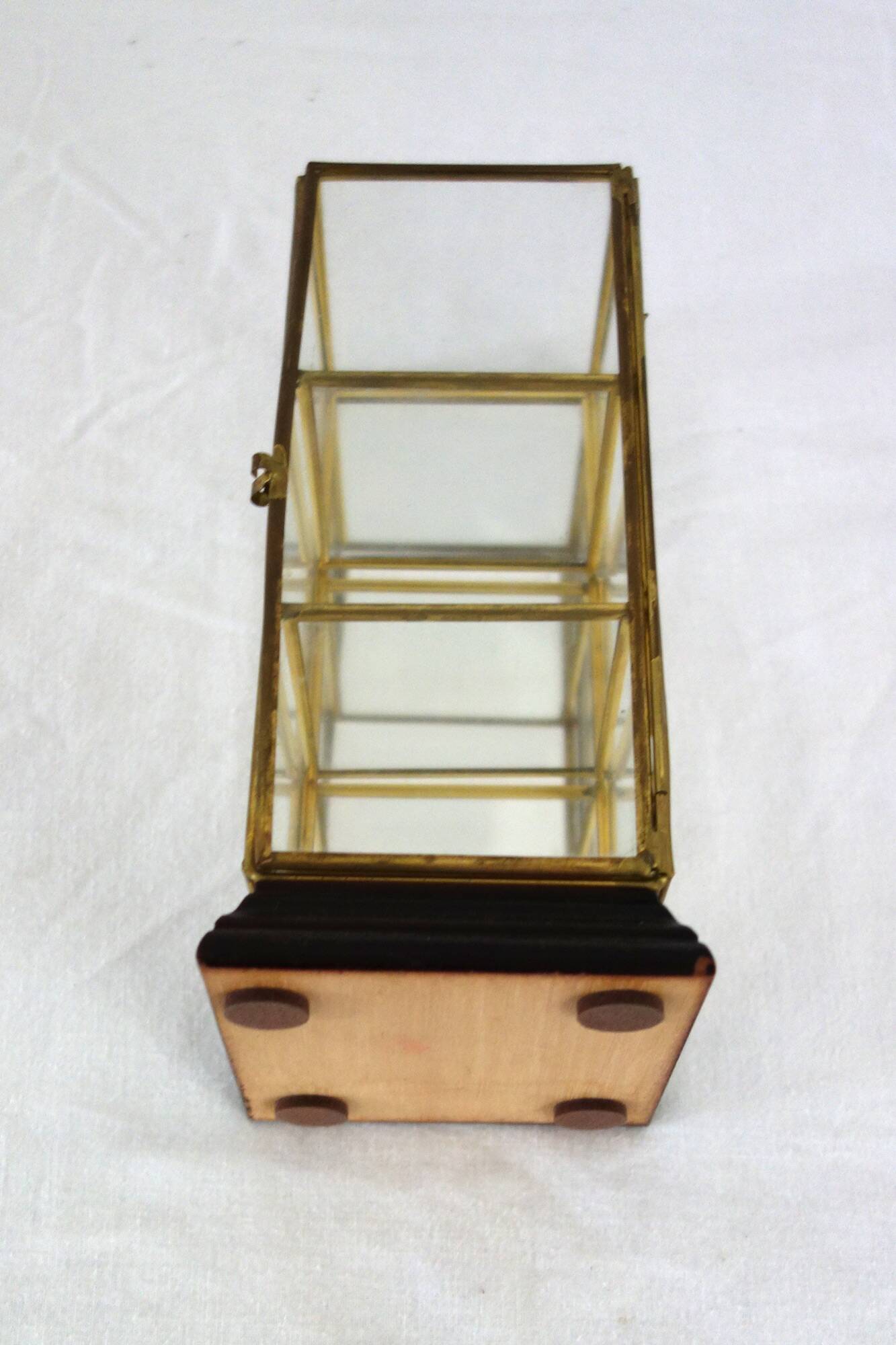Vintage display case for miniature or jewelry brass and glass