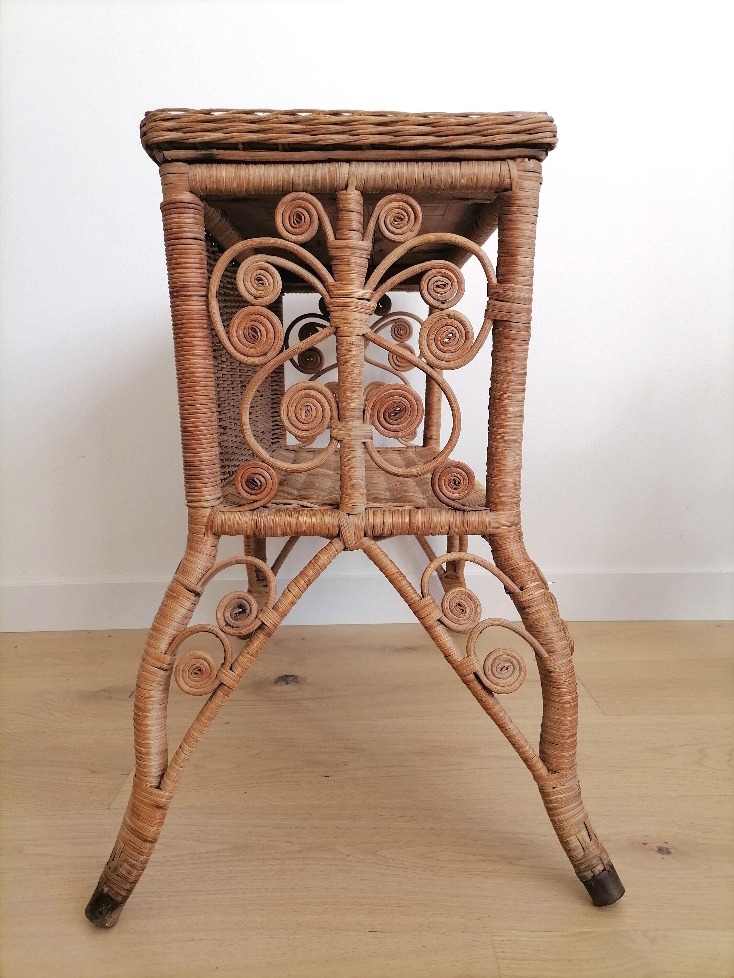 Vintage rattan bedside table "peacock"