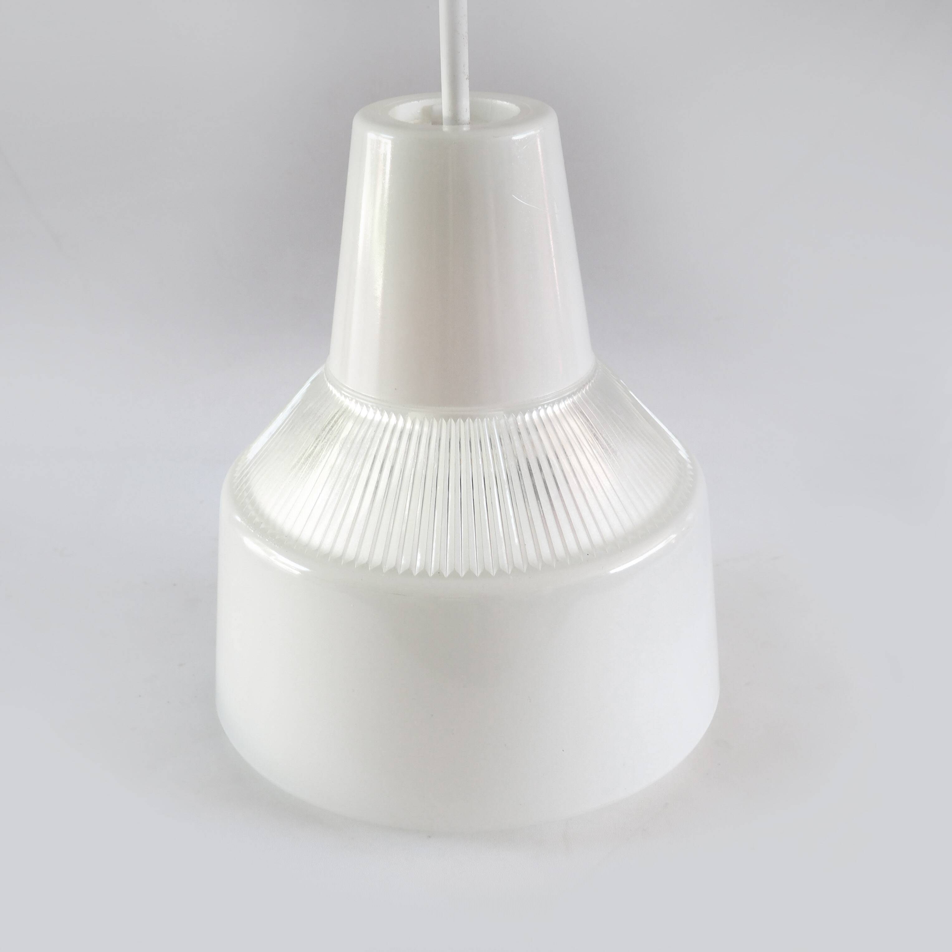 Holophane white glass suspension