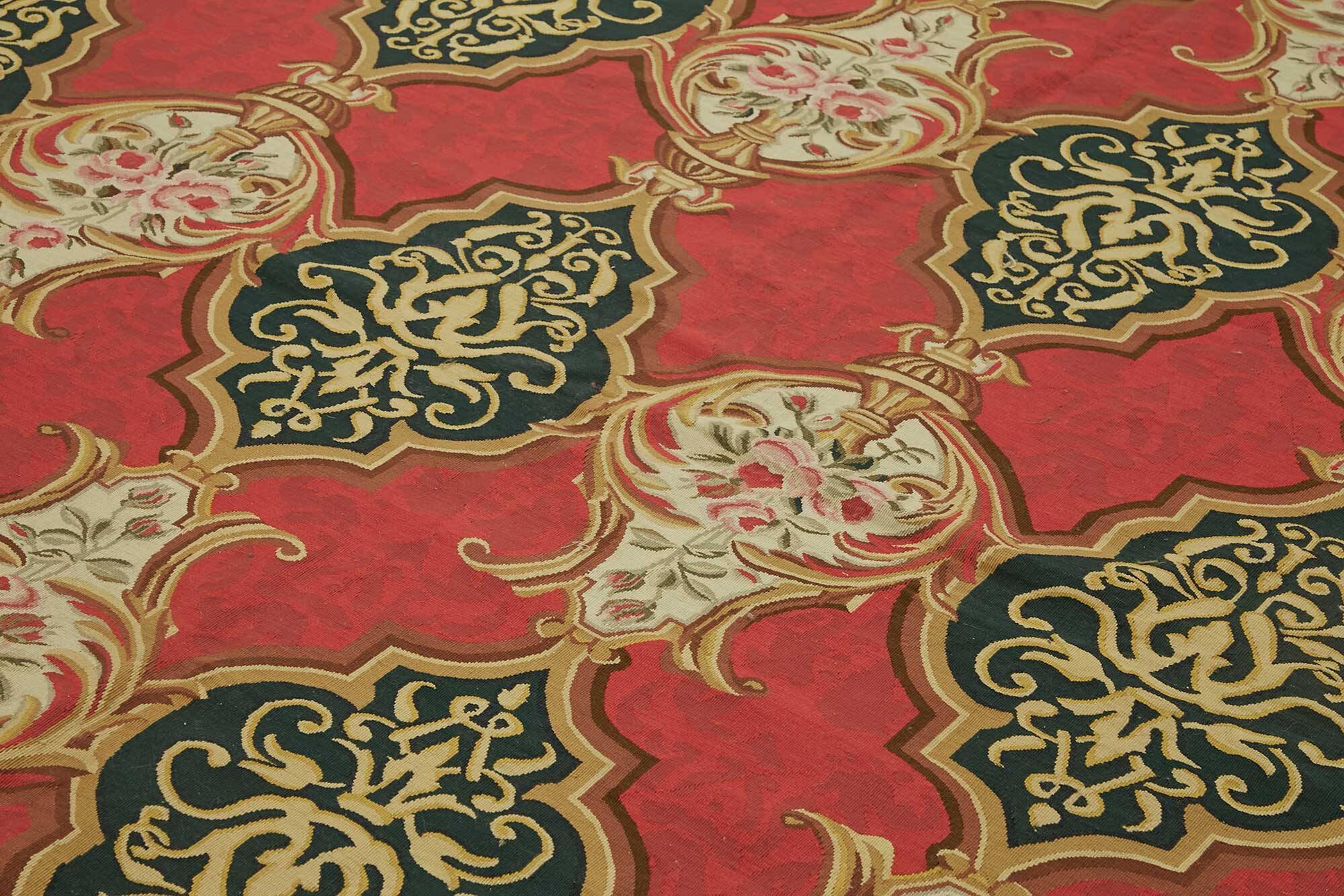 Handmade European Vintage Aubusson Kilim 272 cm x 346 cm